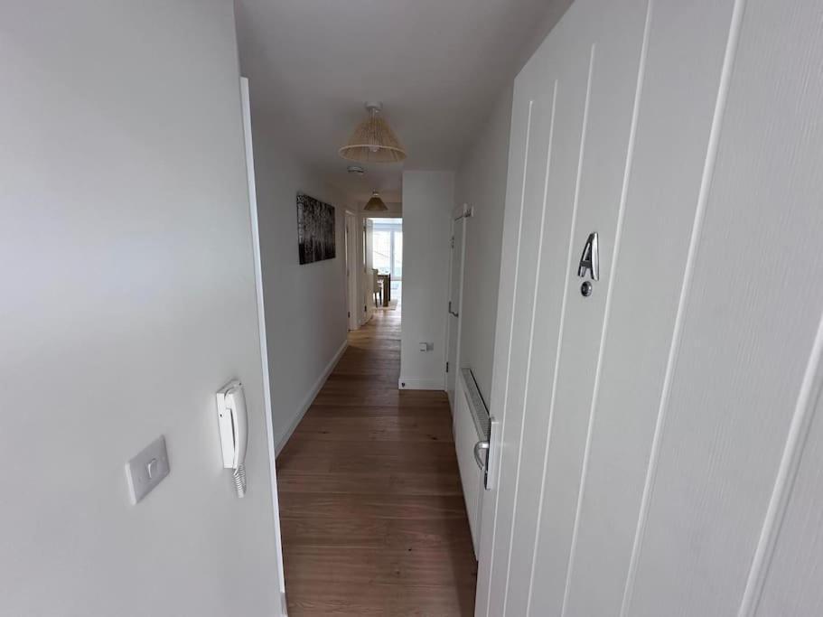 2Bed Ground Floor Flat + Garden Apartment Sunningwell Ngoại thất bức ảnh