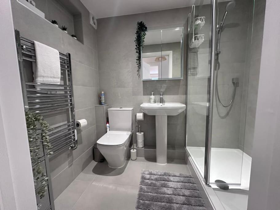 2Bed Ground Floor Flat + Garden Apartment Sunningwell Ngoại thất bức ảnh